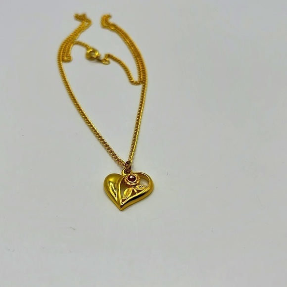 Red Crystal Stone Flower Heart Pendant Necklace 18K Gold Tone 18” Chain ❤️🌸 - Picture 6 of 9